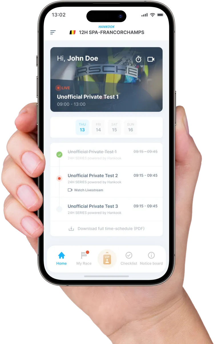De app weergegeven in een hand